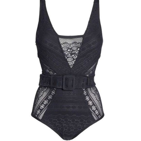 New. BECCA black lace crochet swimsuit. Medium. Retails $145 - Picture 4 of 9